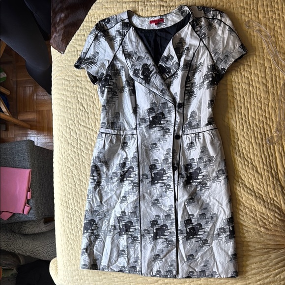 Elegant Black and White Dress - Picture 9 of 10